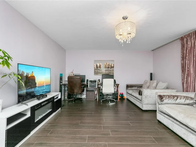 20291 NE 30th Ave # 10, Aventura FL 33180