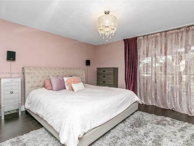 20291 NE 30th Ave # 10, Aventura FL 33180