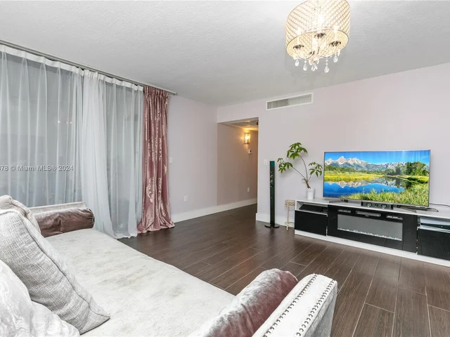 20291 NE 30th Ave # 10, Aventura FL 33180