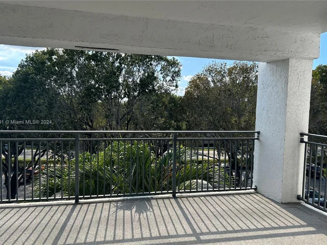 16091 Blatt Blvd # 412, Weston FL 33326