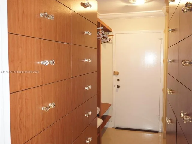 2750 NE 183rd St # 2303, Aventura FL 33160