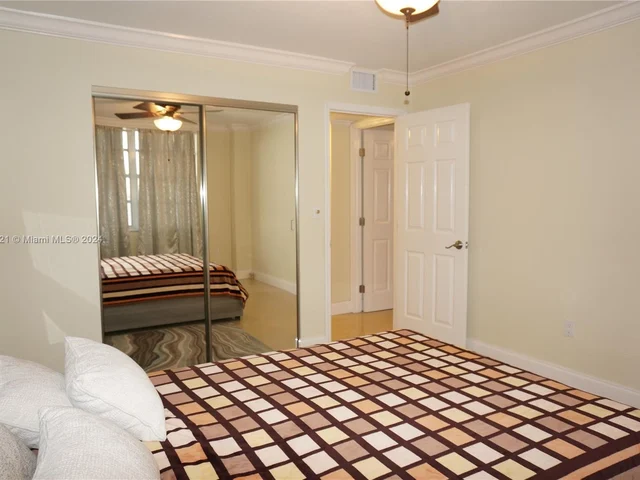 2750 NE 183rd St # 2303, Aventura FL 33160