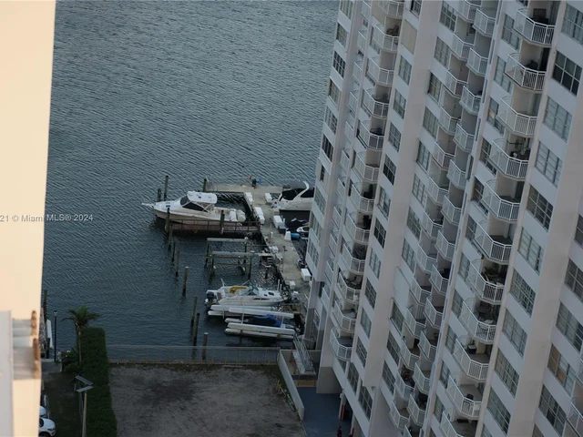 2750 NE 183rd St # 2303, Aventura FL 33160