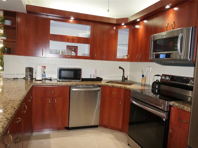 2750 NE 183rd St # 2303, Aventura FL 33160