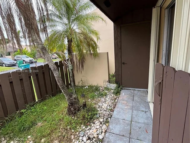 11615 SW 123rd Ave, Miami FL 33186