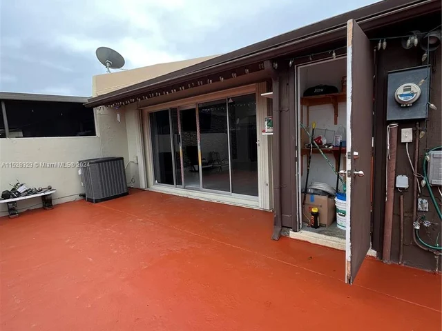 11615 SW 123rd Ave, Miami FL 33186