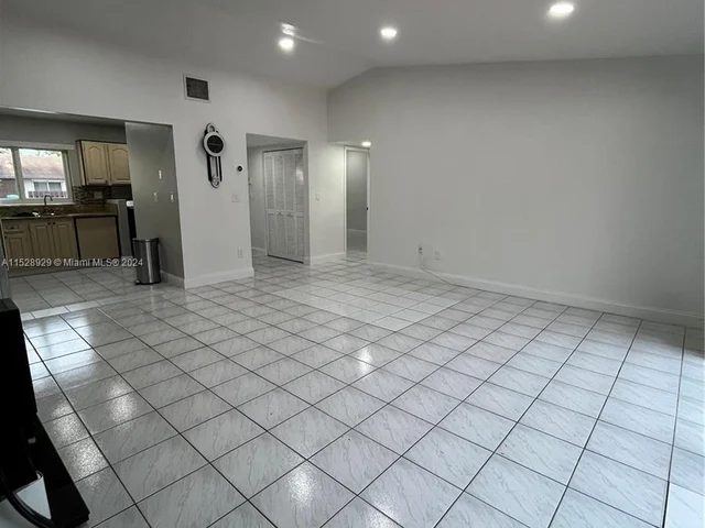 11615 SW 123rd Ave, Miami FL 33186