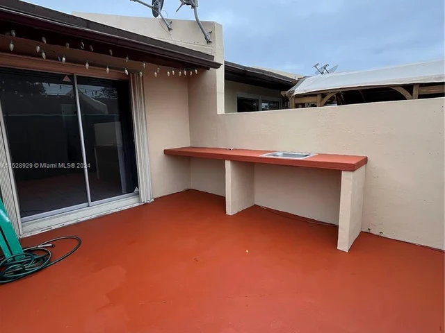 11615 SW 123rd Ave, Miami FL 33186