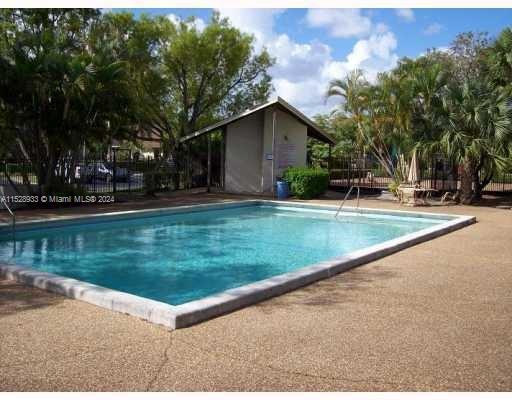 4885 NW 95th Ave # 4885, Sunrise FL 33351