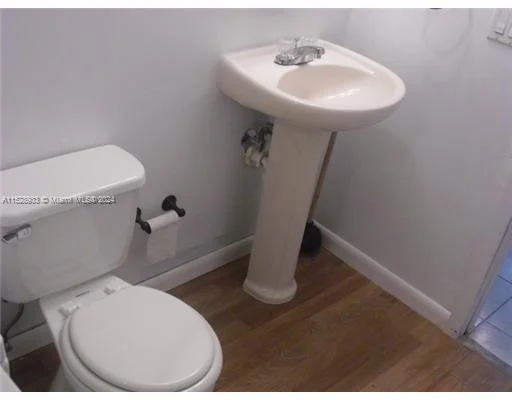 4885 NW 95th Ave # 4885, Sunrise FL 33351