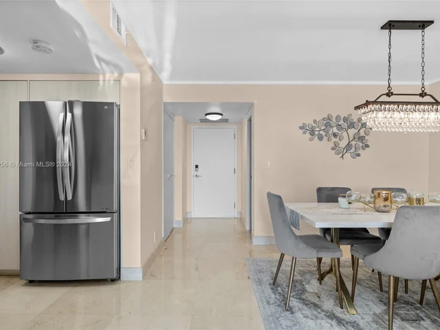 1000 Parkview Dr # 607, Hallandale Beach FL 33009