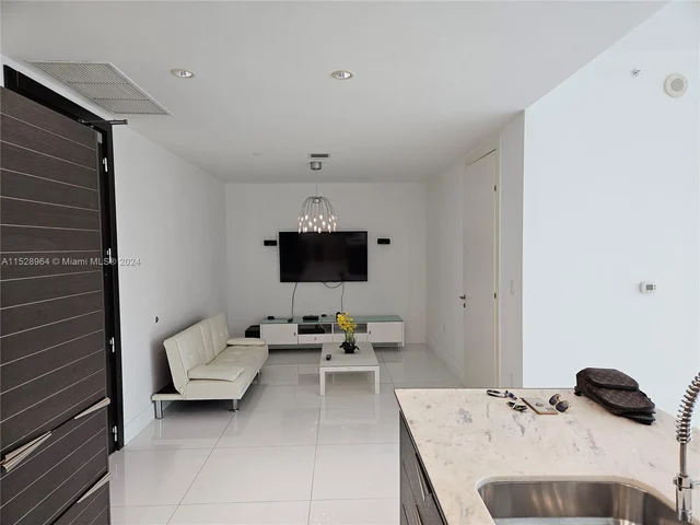 200 Biscayne Boulevard Way # 4809, Miami FL 33131