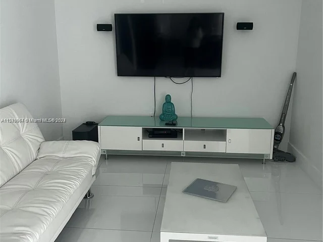 200 Biscayne Boulevard Way # 4809, Miami FL 33131