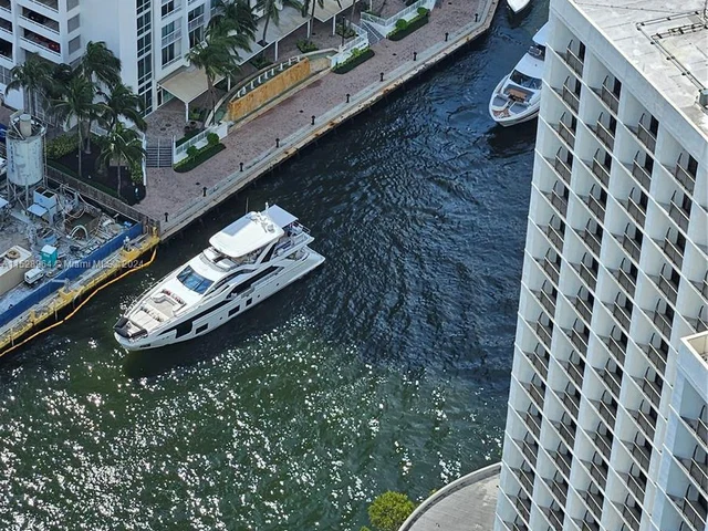 200 Biscayne Boulevard Way # 4809, Miami FL 33131