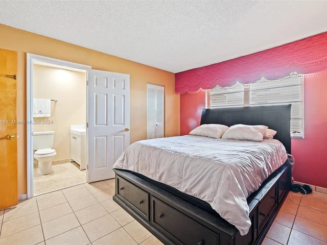 1307 NW 36th Ave, Miami FL 33125