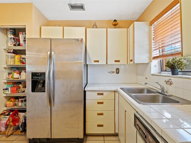 1307 NW 36th Ave, Miami FL 33125