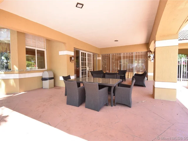 410 S Park Rd # 207, Hollywood FL 33021