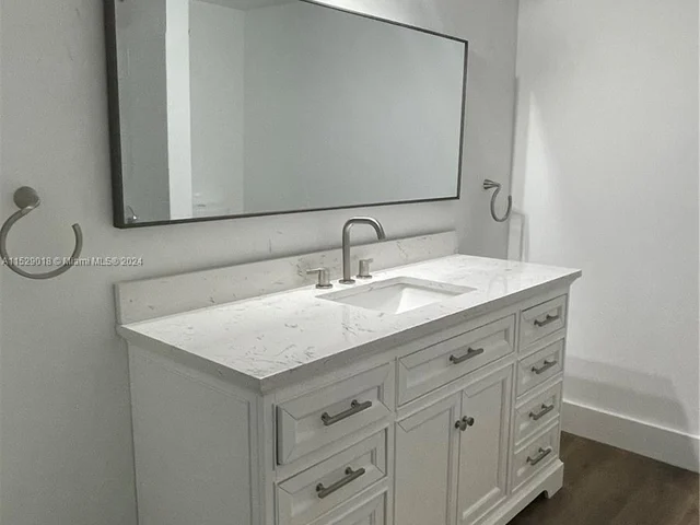 410 S Park Rd # 207, Hollywood FL 33021