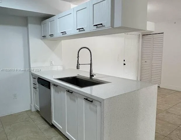 410 S Park Rd # 207, Hollywood FL 33021