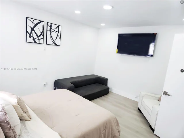 1521 NE 5th Terrace, Fort Lauderdale FL 33304