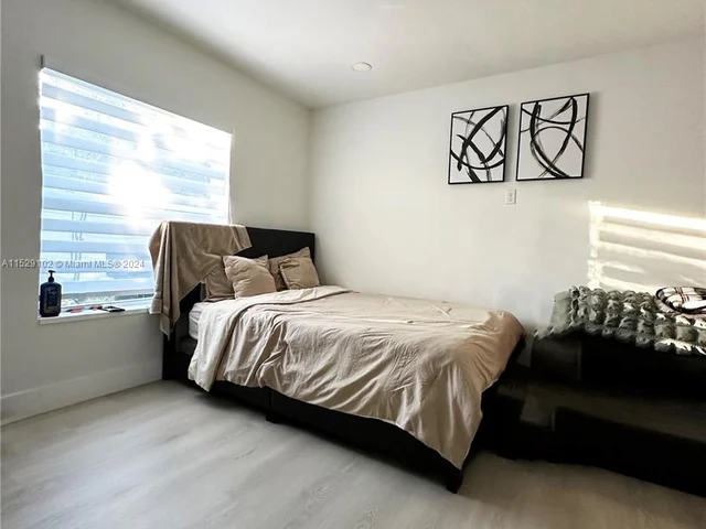 1521 NE 5th Terrace, Fort Lauderdale FL 33304