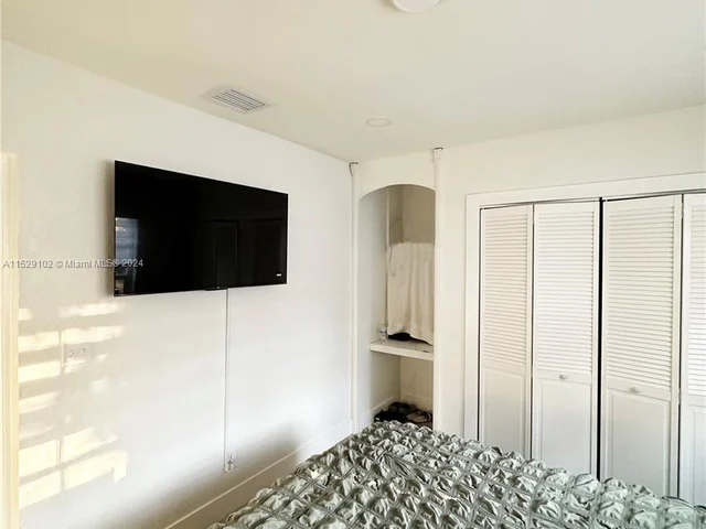 1521 NE 5th Terrace, Fort Lauderdale FL 33304