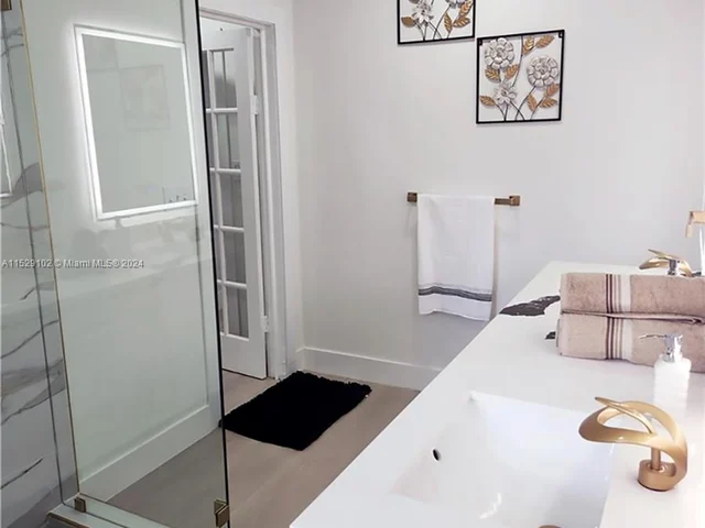 1521 NE 5th Terrace, Fort Lauderdale FL 33304