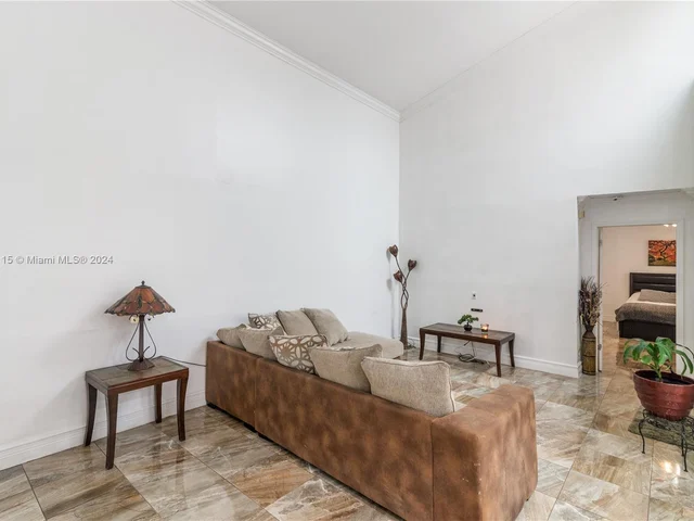 6333 NW 180th Ter, Hialeah FL 33015