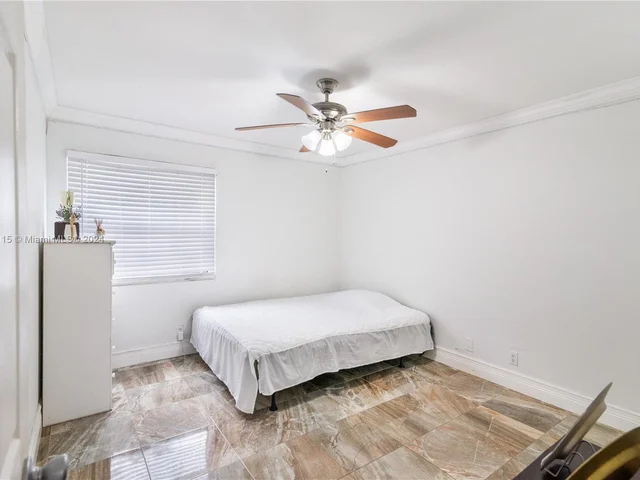 6333 NW 180th Ter, Hialeah FL 33015