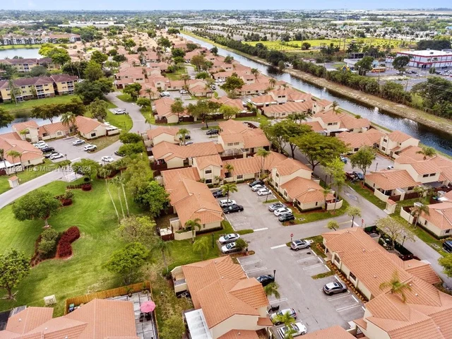 6333 NW 180th Ter, Hialeah FL 33015