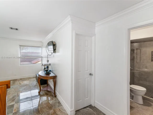 6333 NW 180th Ter, Hialeah FL 33015