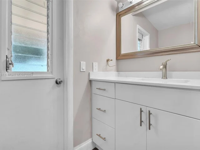 11040 NW 21st St, Pembroke Pines FL 33026