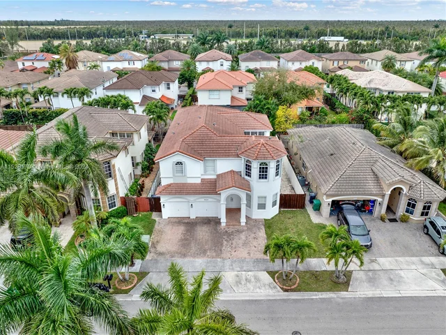 8324 NW 115th Ct # 8324, Doral FL 33178