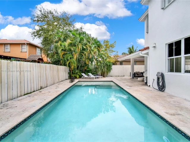 8324 NW 115th Ct # 8324, Doral FL 33178