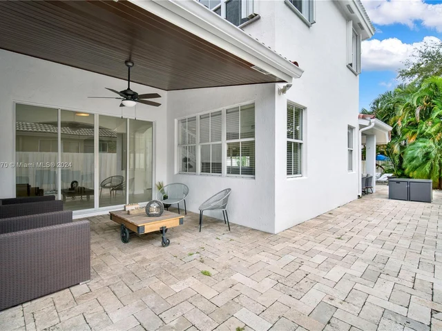 8324 NW 115th Ct # 8324, Doral FL 33178