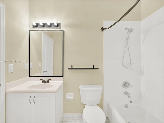 8324 NW 115th Ct # 8324, Doral FL 33178