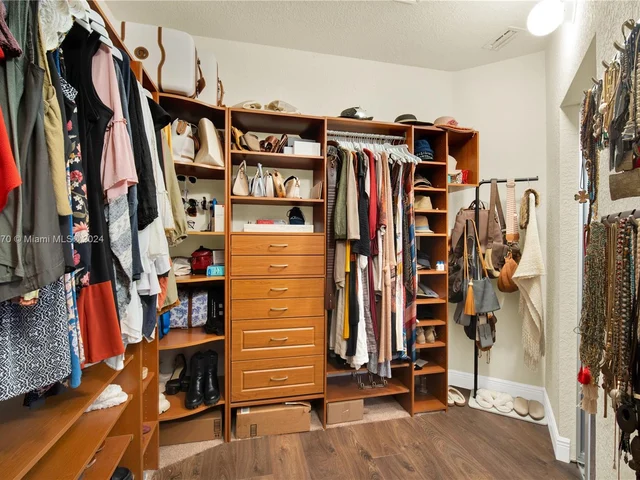 8324 NW 115th Ct # 8324, Doral FL 33178