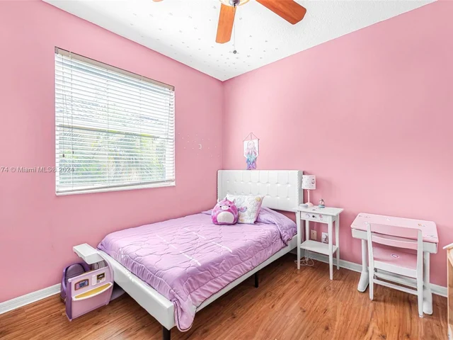 5862 NW 120th Ter, Coral Springs FL 33076