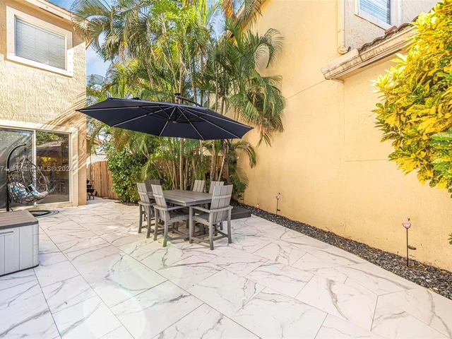 5862 NW 120th Ter, Coral Springs FL 33076