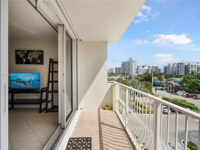 10350 W Bay Harbor Dr # 4K, Bay Harbor Islands FL 33154