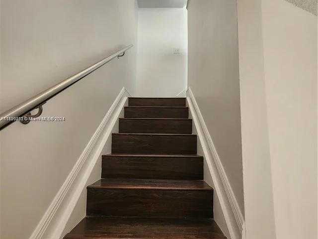 2911 NE 185th St # 2102, Aventura FL 33180