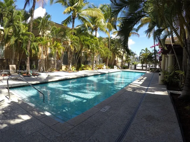 2911 NE 185th St # 2102, Aventura FL 33180