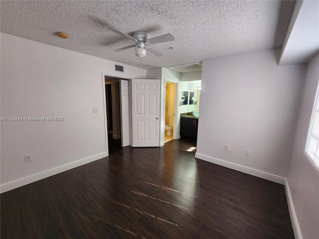 2911 NE 185th St # 2102, Aventura FL 33180