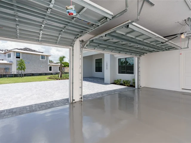 14850 Millstone Ranches Dr, Davie FL 33331