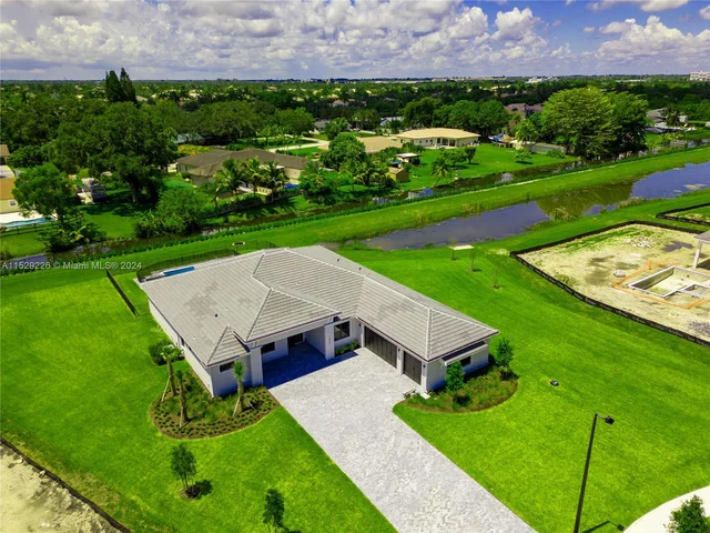 14850 Millstone Ranches Dr, Davie FL 33331