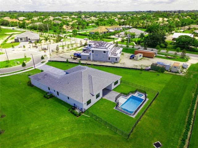 14850 Millstone Ranches Dr, Davie FL 33331