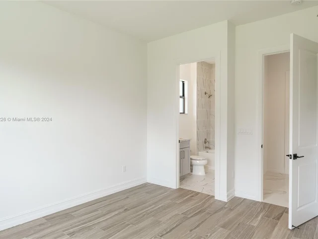 14850 Millstone Ranches Dr, Davie FL 33331