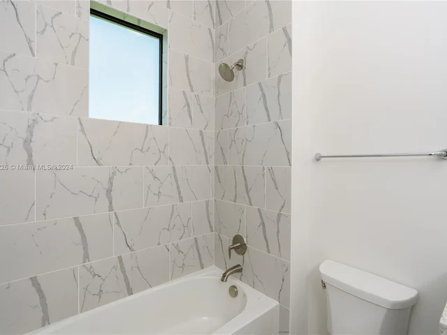 14850 Millstone Ranches Dr, Davie FL 33331