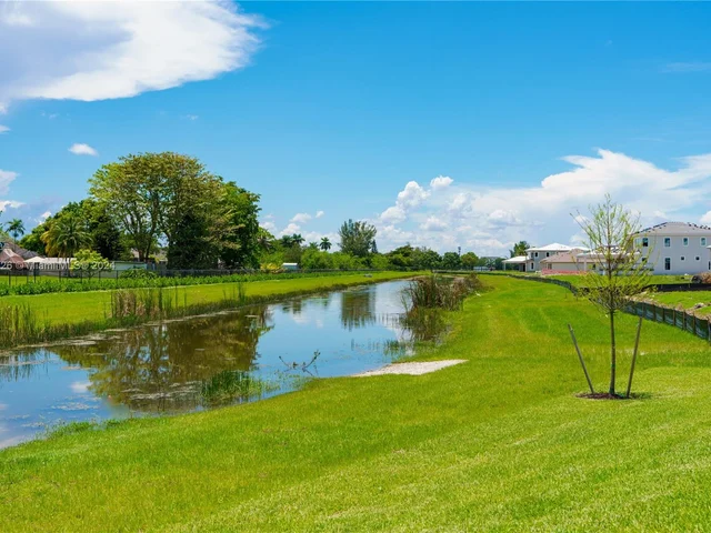 14850 Millstone Ranches Dr, Davie FL 33331