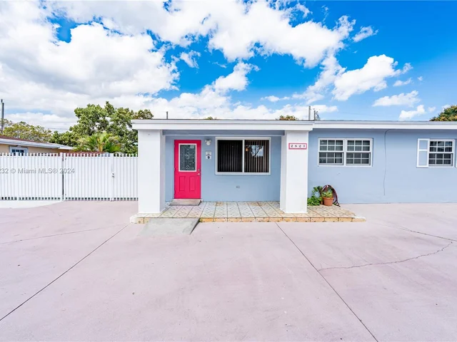 2821 NW 171st Ter, Miami Gardens FL 33056